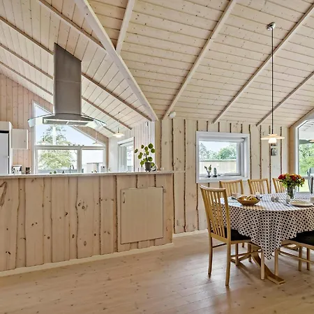 3 Bedroom Cozy In Hojslev