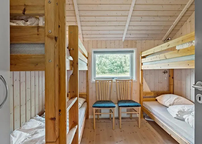 3 Bedroom Cozy In * Højslev