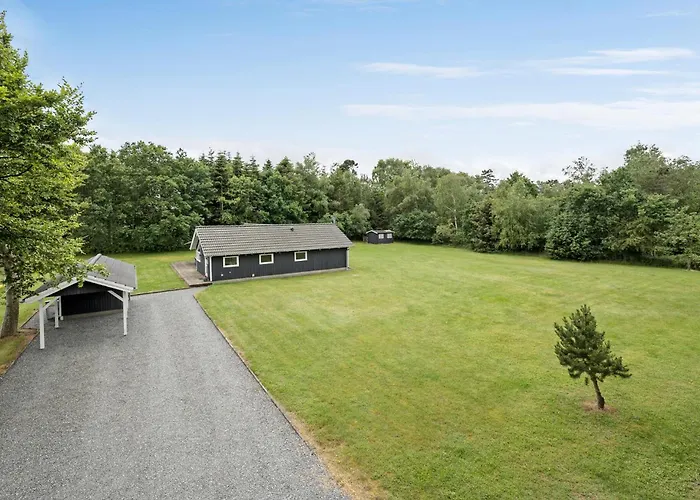 3 Bedroom Cozy In